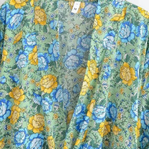 Haut kimono court bleu fleuri — Mizuiro vue 2