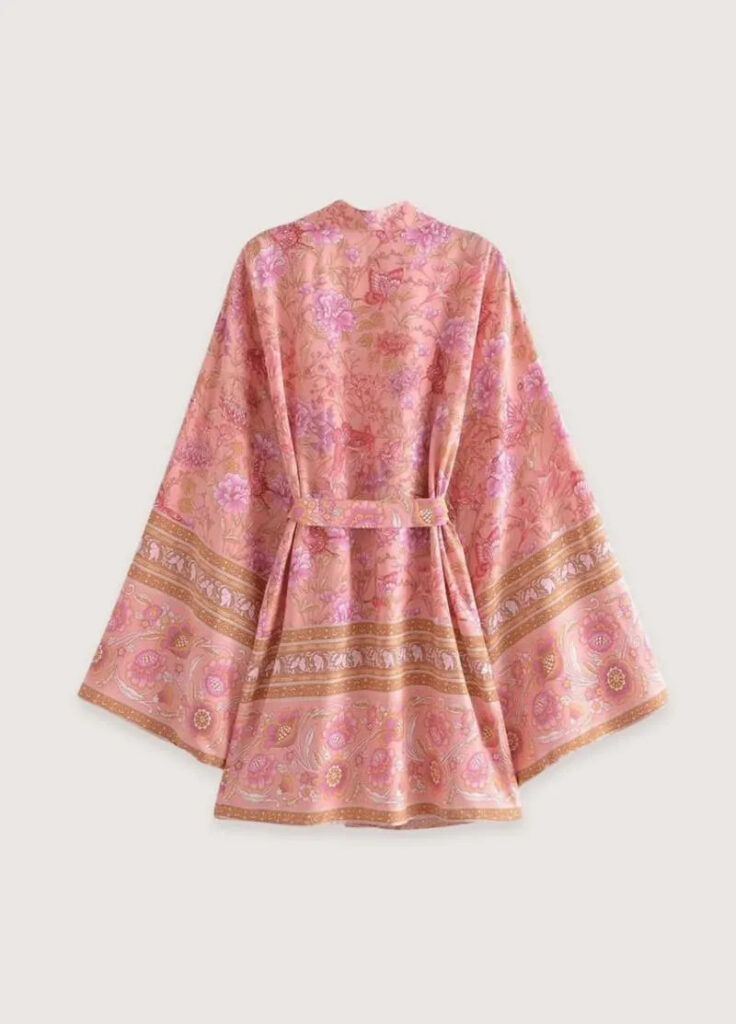 Kimono bohème court fleuri rose — Ayame