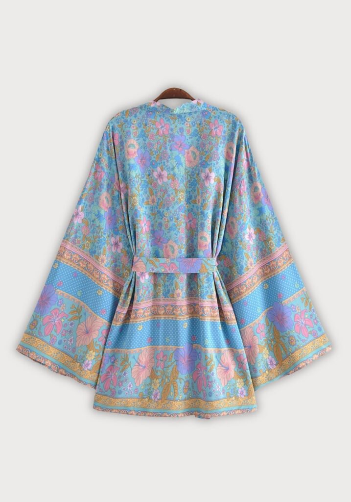 Kimono court — Aoméi