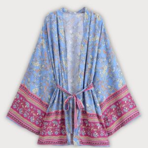 Kimono court bleu à fleurs — Hōseki