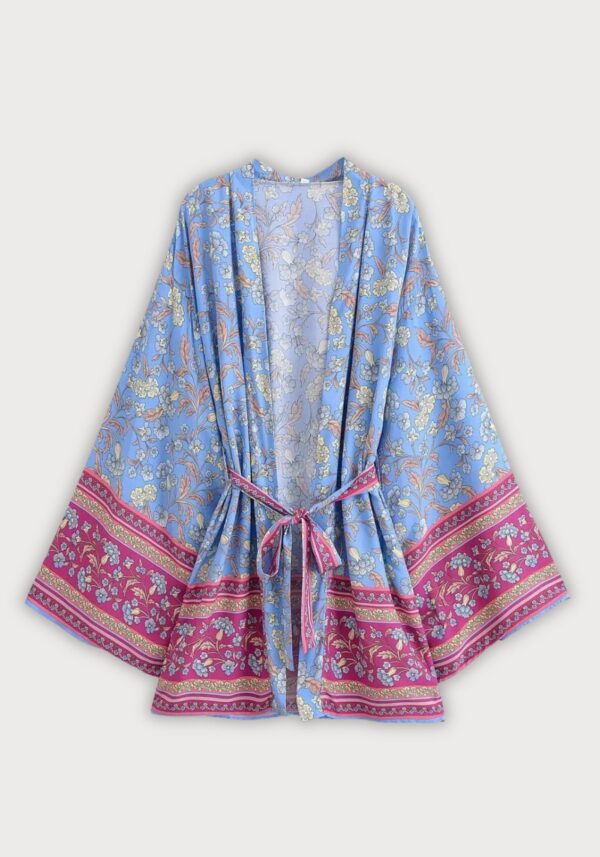 Kimono court bleu à fleurs — Hōseki