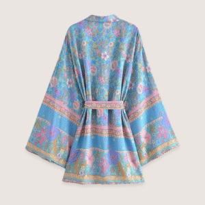 Kimono court fleuri bleu et rose vue 2