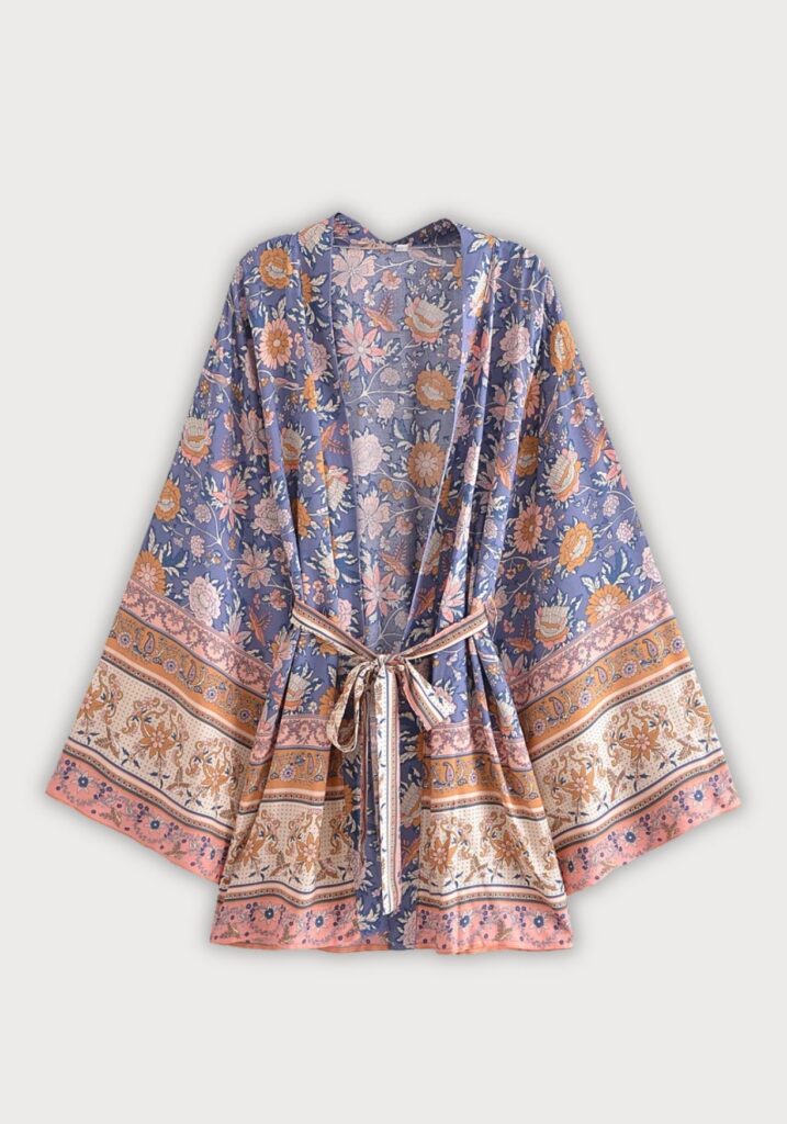 Kimono court — Kisénya