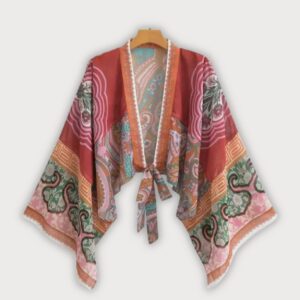 Kimono court rouge cache-cœur bohème