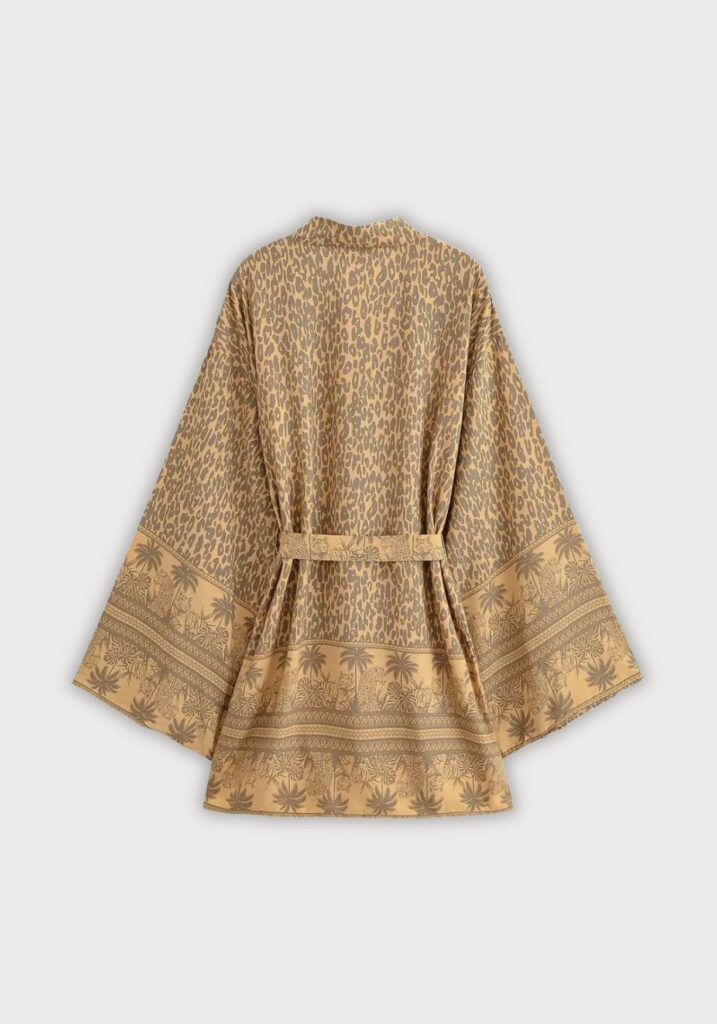 Kimono court — Savara