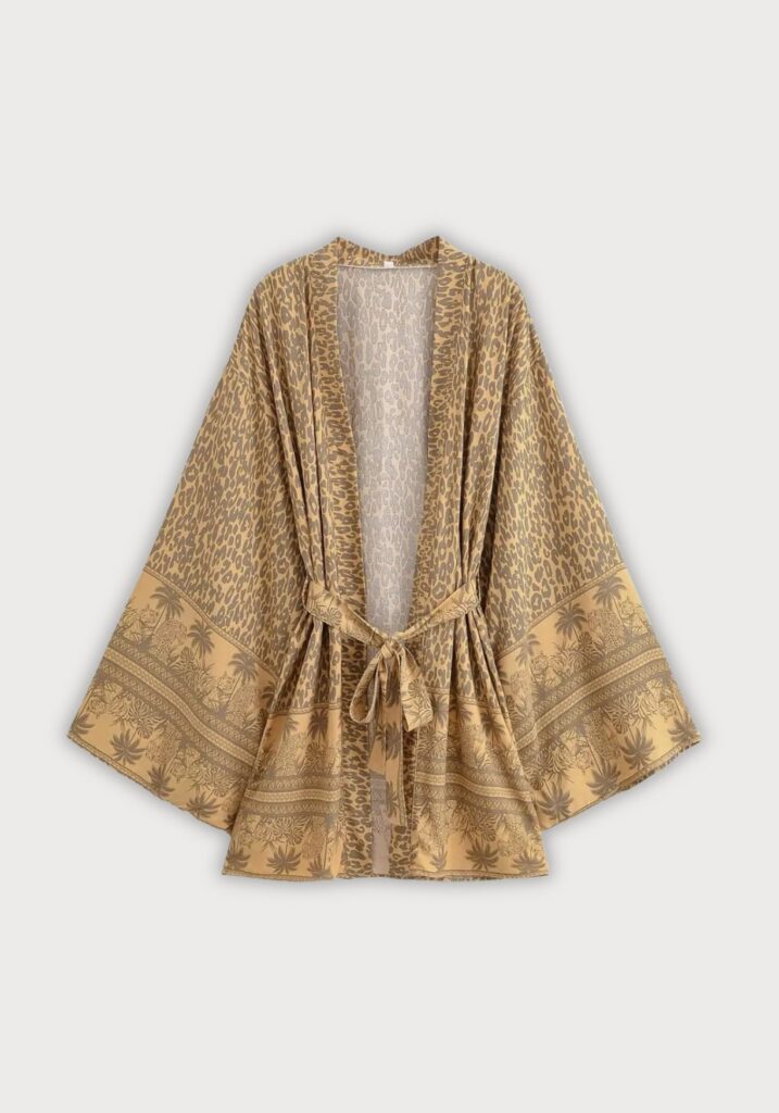 Kimono court — Savara