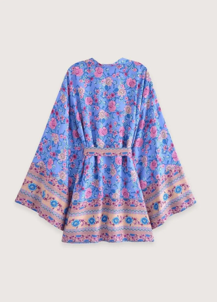 Kimono Court Fleuri Bleu et Rose Femme — Plage et Vacances