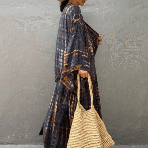 Kimono long anthracite à imprimé Tie Dye avec ceinture vue 4