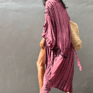 Kimono long rose rougeâtre à imprimé Tie Dye vue 4