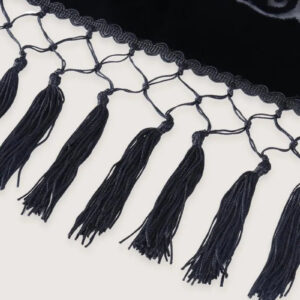 Kimono poncho noir brodé — Yamikiri vue 2