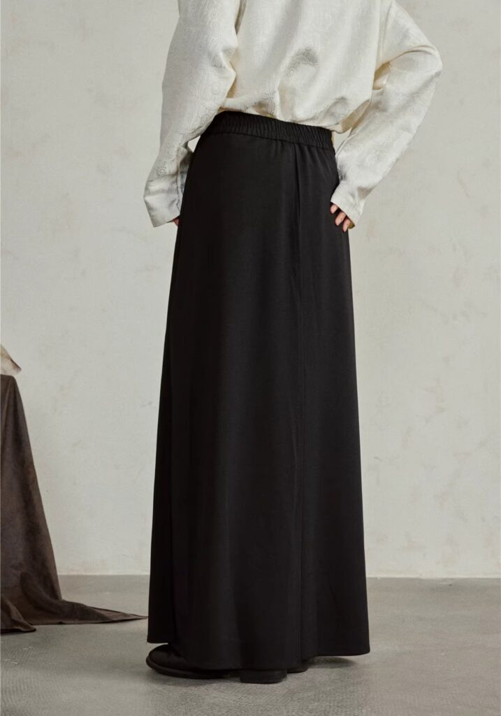 Kimono soie noir long femme — Shiro