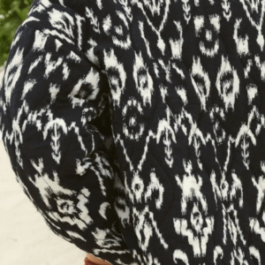 Veste kimono noir et blanc — Ikat vue 4